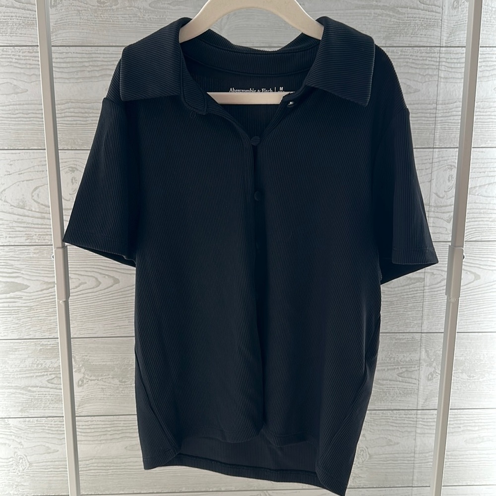 Abercrombie Collared Ribbed Button Up Shirt